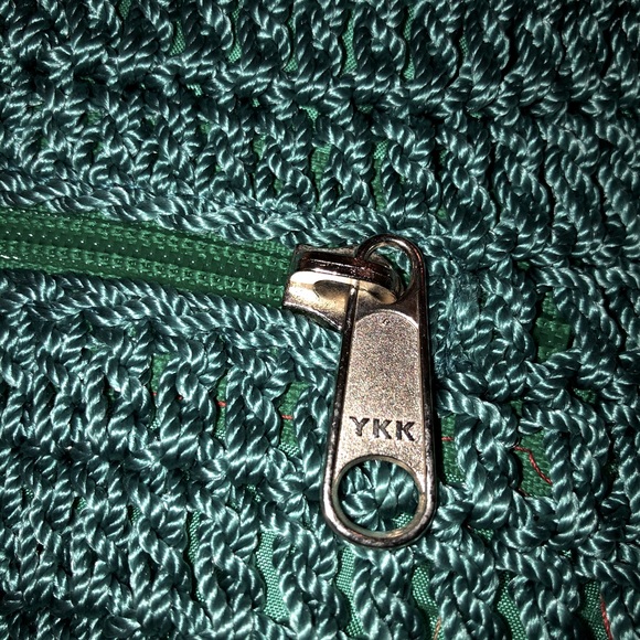 Crochet Crossbody Bag Teal Zipper Closure EUC - Picture 3 of 11